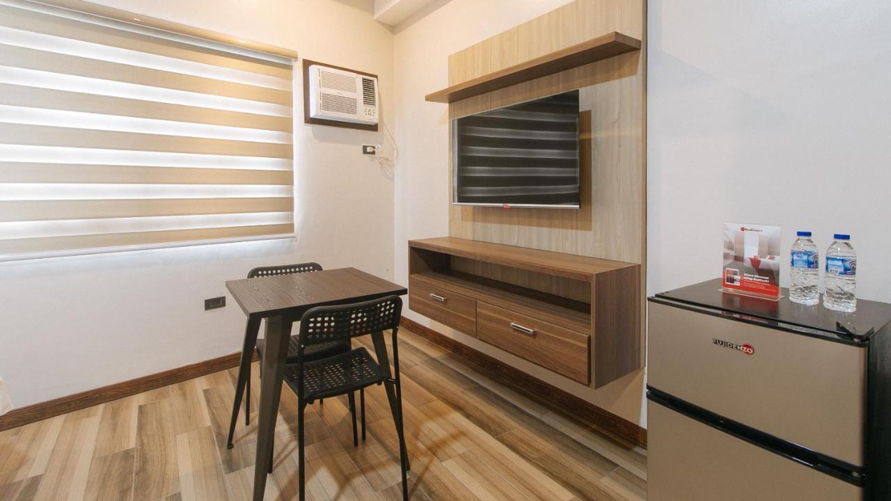 Reddoorz Plus @ Bez Tower And Residences San Juan Exterior foto