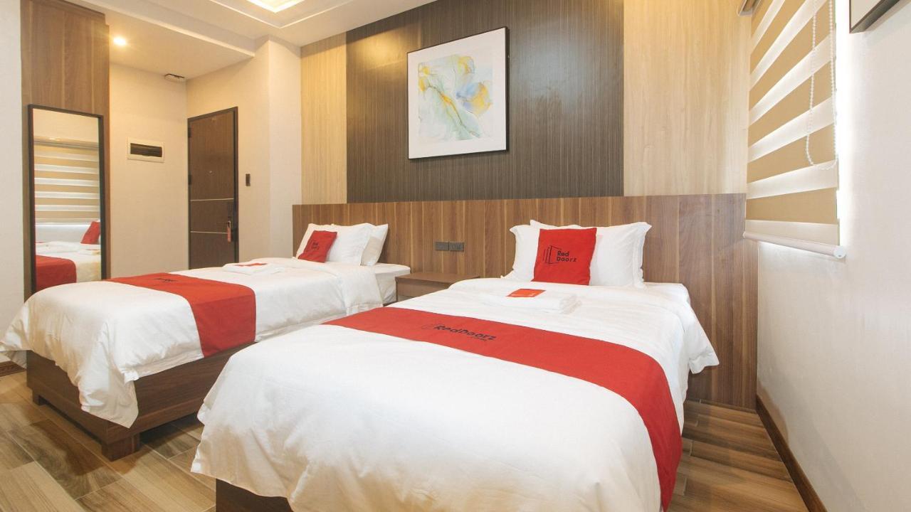 Reddoorz Plus @ Bez Tower And Residences San Juan Exterior foto